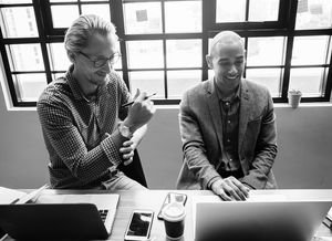 乐鱼体育app官网-斯密斯：凭借敏锐的视野与速度，成为全黑队不可或缺的球员，斯密06